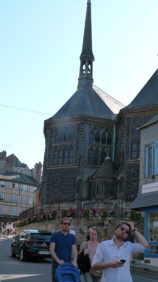 Villa Laroulottedubec Malleville-sur-le-Bec Exterior foto